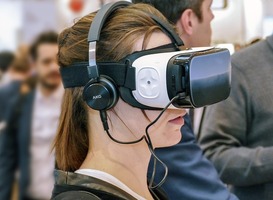 Verpleegkundestudenten krijgen les met technologische hoogstandjes 